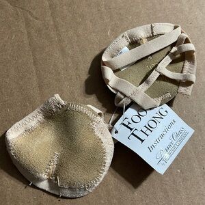 New Dance class foot thongs